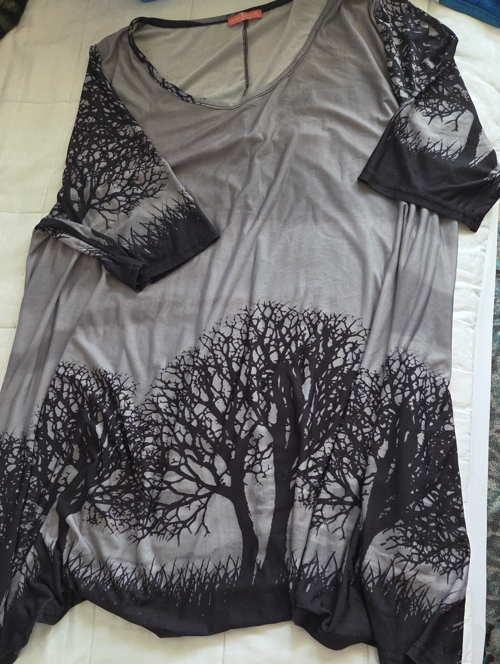 LAST CHANCE Simply Aster Gray Scoop Neck Tunic with Black Trees *as Is*
